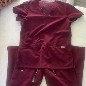 Figs Women's Maroon Scrub Set